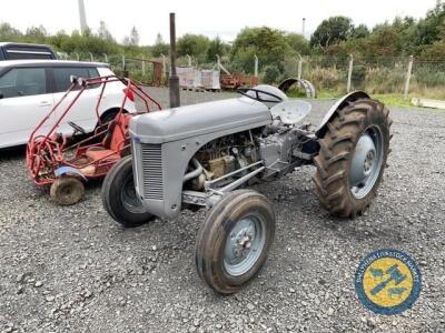 TEF Ferguson grey tractor, diesel