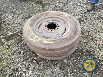 2x 600x16" rims & tyres for MF35