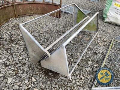 2x4ft galvanised hay racks gate mounted