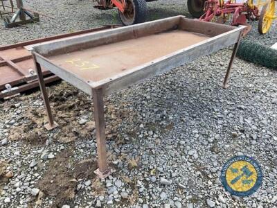 Cattle meal trough