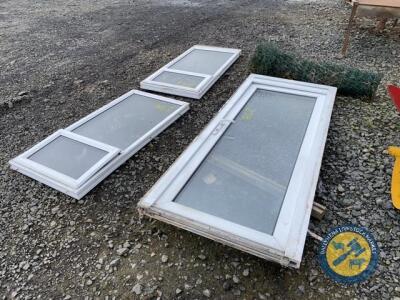 Plastic door & 2x plastic windows and roll of wire mesh