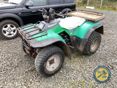 Kawasaki quad 300 green, petrol, key, not going