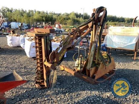 Hedge cutter hydraulic operated