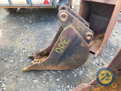 JCB 12" digger bucket