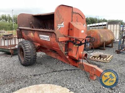 Redrock 8 cubic metre manure spreader with shaft