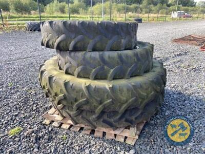 Row crop wheels 2x 11.2-R32 & 2X 12.4-R46