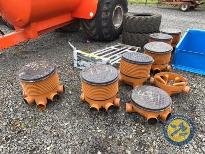 8x inspection chambers 6x risers 7x plastic manhole covers never used