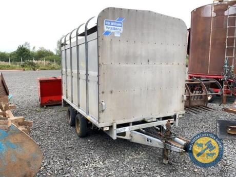 10x6'6" Ifor Williams cattle trailer, lights & brakes working with dividing gate