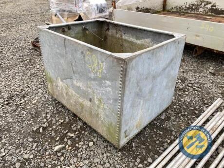 Galvanised 4x3x3 steel water tank