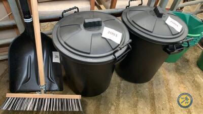 Plastic bin