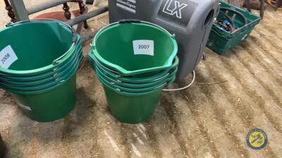 5 x plastic green buckets
