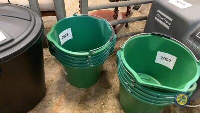 5 x plastic green buckets