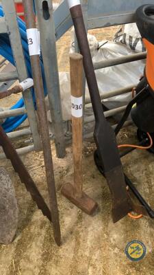 Heavy sledge hammer