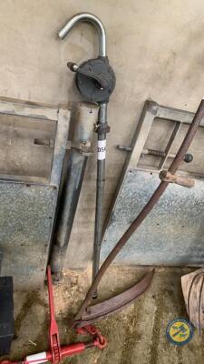 Barrel pump