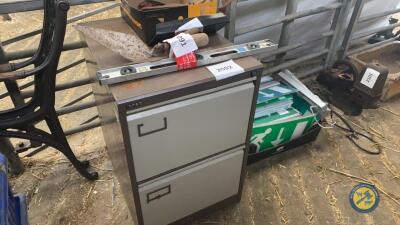 Storage cabinet