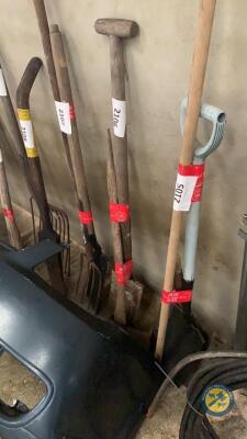 Spade & hatchet