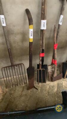 Turf spade