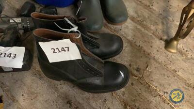 Leather boots new size 10