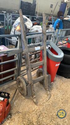 Sack barrow