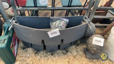5 teat calf feeder & bag of new teats