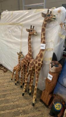3 x giraffes