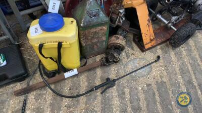 Knapsack sprayer