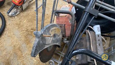 Concrete saw