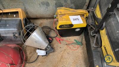 Gallagher econo B14 electric fencer