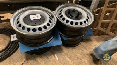 4 x 17" rims to suit Volkswagon transporter