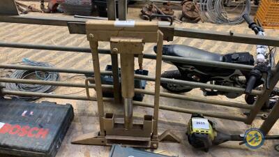 Water pipe clamp