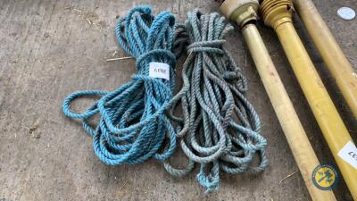 2x bundles of blue rope