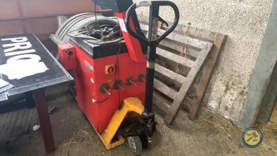 Pallet truck