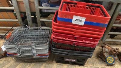 2x lots of baskets