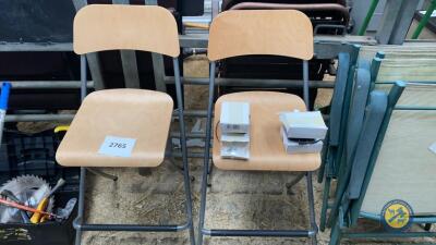 2x high stools