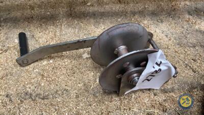 Trailer winch