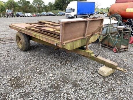 10x5'5" tipping trailer with grain side