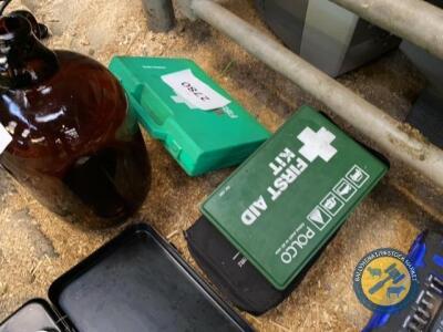 3x first aid kits