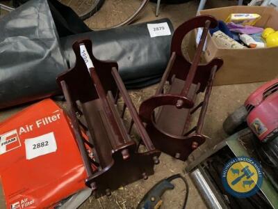 2x magazine racks