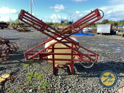 Crop sprayer with shaft