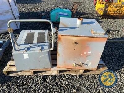 Diesel tank & battery for Hitachi 120-130 digger