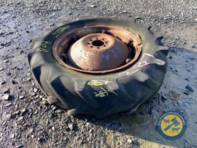 28" tyre & rim