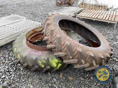 2x tractor rear wheels & rims
