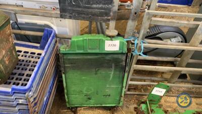 John Deere 2140 radiator