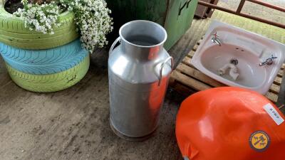 Milk churn