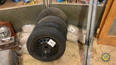 4x wheels 165-65-14 new tyres