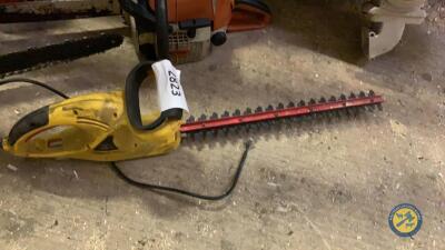 Electric hedge strimmer