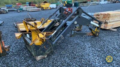 Grays power front end loader brackets to suit Ford tractor