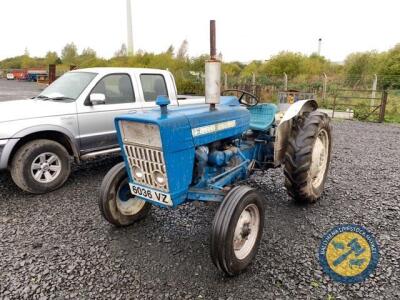 Ford 2000 tractor, 6036 VZ, no taxbook, key, diesel, running and driving