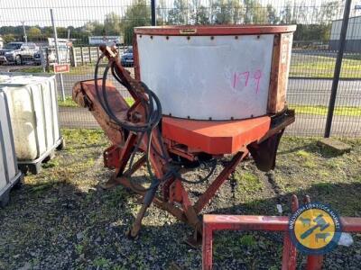 824 Kvernland straw silage chopper with shaft