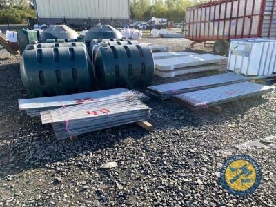 Over 12x sheets of various lengths of corrigated iron good tin